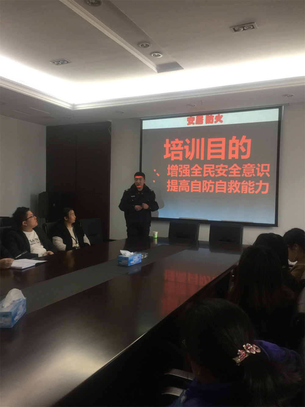 融泽公司进行消防安全培训