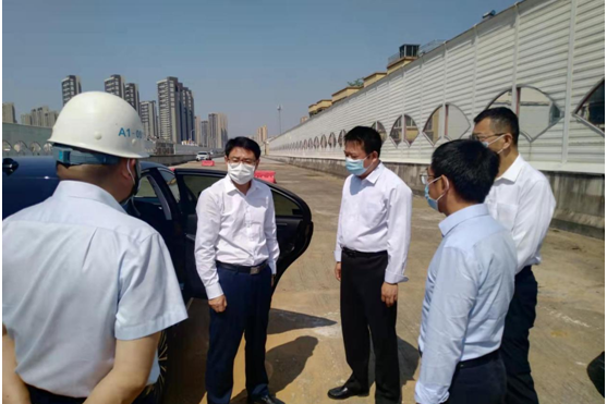 副市长江新洪观察南表环高快项目进展